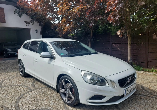 Volvo V60 cena 42400 przebieg: 149000, rok produkcji 2013 z Sejny małe 596